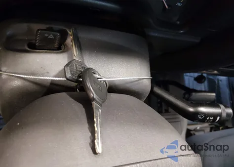 2000 Jeep Cherokee Sport z USA, uszkodzony, nr VIN 1J4FF48S8YL136810